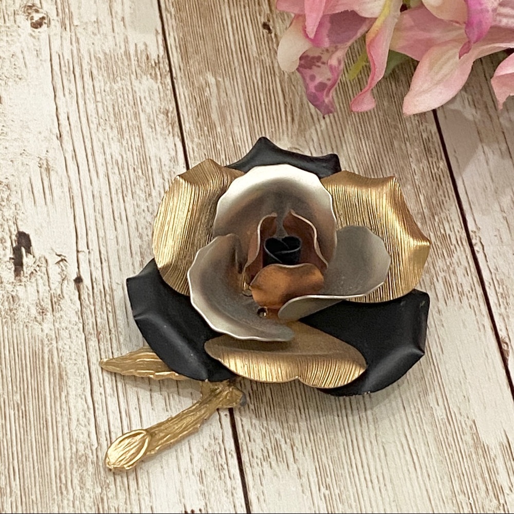 Unsigned Multicolor Large Rose Brooch - image 1